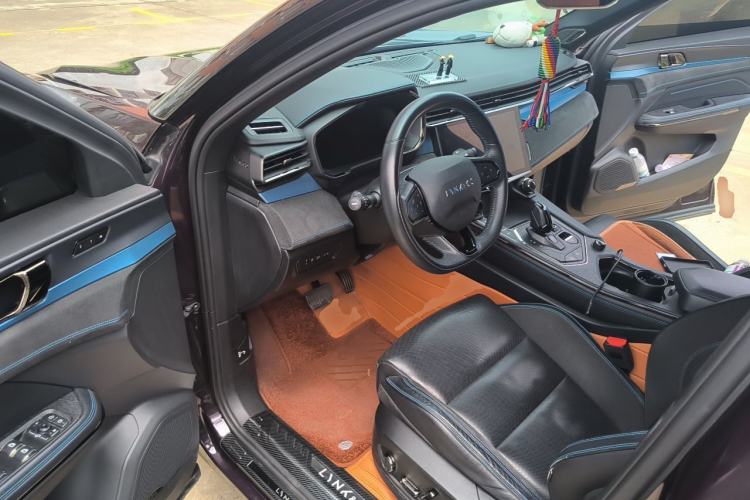 Used Lynk & Co 05 EM-P 2021 1.5TD PHEV HALO Driver Seat