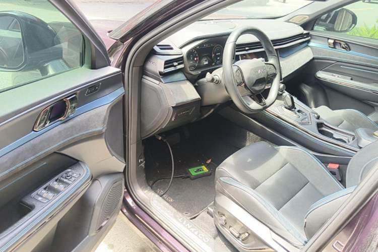 Used Lynk & Co 05 EM-P 2021 1.5TD PHEV HALO Driver Seat