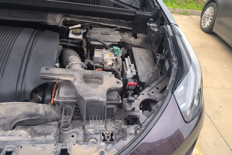 Used Lynk & Co 05 EM-P 2021 1.5TD PHEV HALO Engine Bay Left