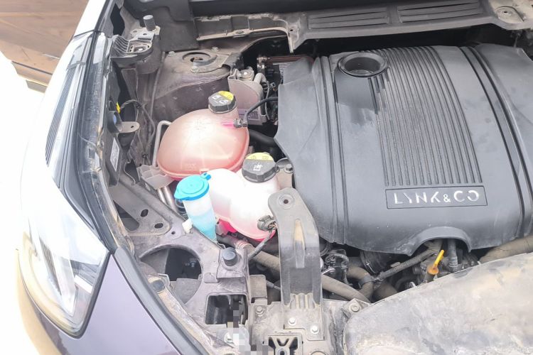 Used Lynk & Co 05 EM-P 2021 1.5TD PHEV HALO Engine Bay Right