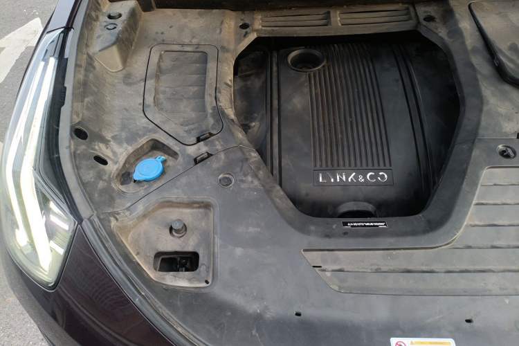 Used Lynk & Co 05 EM-P 2021 1.5TD PHEV HALO Engine Bay Right