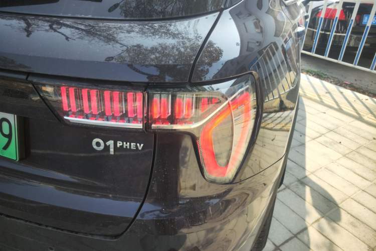 Used Lynk & Co 05 EM-P 2021 1.5TD PHEV HALO Exterior 3
