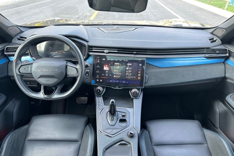 Used Lynk & Co 05 EM-P 2021 1.5TD PHEV HALO Interior 1