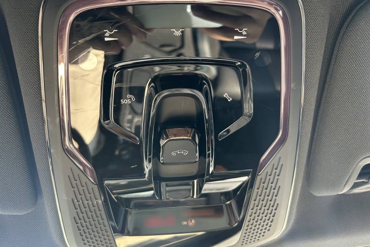 Used Lynk & Co 05 EM-P 2021 1.5TD PHEV HALO Interior 11