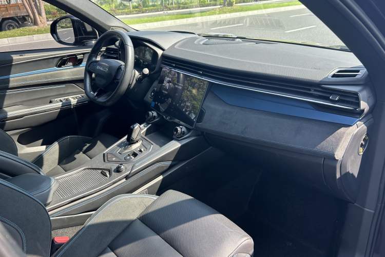 Used Lynk & Co 05 EM-P 2021 1.5TD PHEV HALO Interior 7