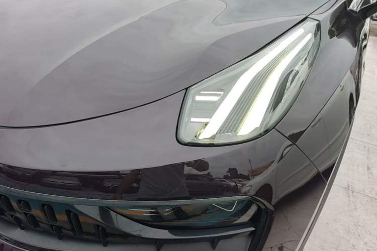 Used Lynk & Co 05 EM-P 2021 1.5TD PHEV HALO Left Front Headlight