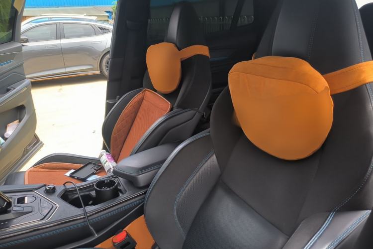 Used Lynk & Co 05 EM-P 2021 1.5TD PHEV HALO Left Front Seat