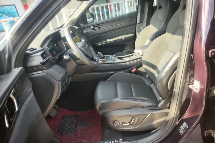 Used Lynk & Co 05 EM-P 2021 1.5TD PHEV HALO Left Front Seat