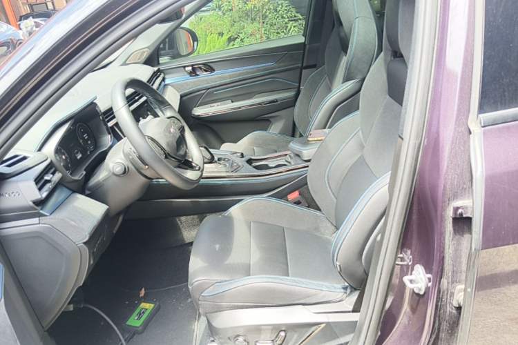 Used Lynk & Co 05 EM-P 2021 1.5TD PHEV HALO Left Front Seat