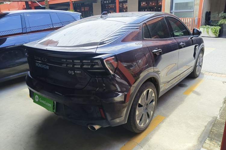 Used Lynk & Co 05 EM-P 2021 1.5TD PHEV HALO Rear Right 45 Deg