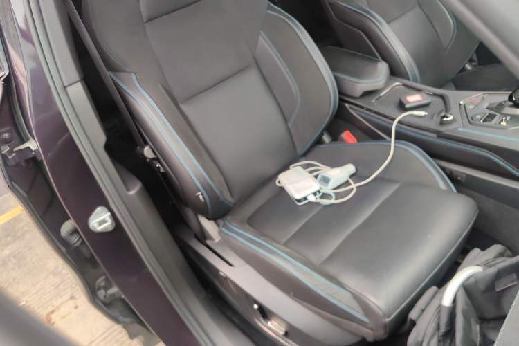 Used Lynk & Co 05 EM-P 2021 1.5TD PHEV HALO Right Front Seat