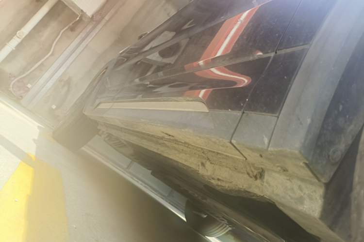 Used Lynk & Co 05 EM-P 2021 1.5TD PHEV HALO Right Side Sill