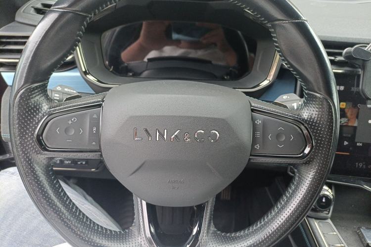 Used Lynk & Co 05 EM-P 2021 1.5TD PHEV HALO Steering Wheel