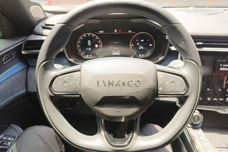 Used Lynk & Co 05 EM-P 2021 1.5TD PHEV HALO Steering Wheel
