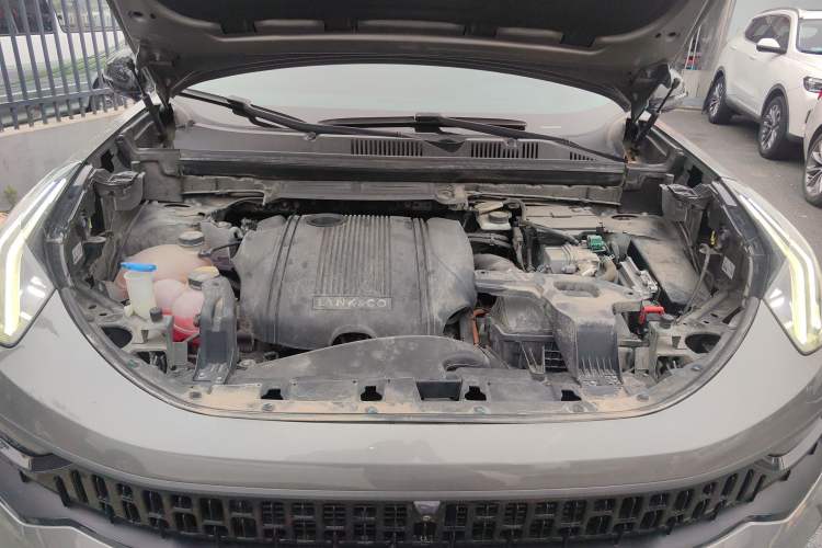 Used Lynk & Co 05 EM-P 2021 1.5TD PHEV HALO Engine Bay