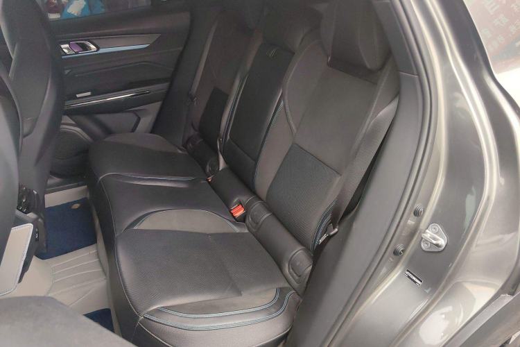 Used Lynk & Co 05 EM-P 2021 1.5TD PHEV HALO Interior 4
