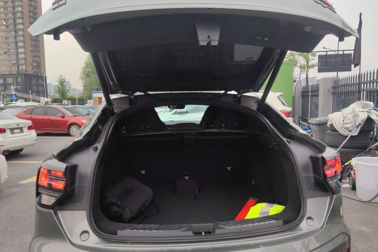 Used Lynk & Co 05 EM-P 2021 1.5TD PHEV HALO Trunk