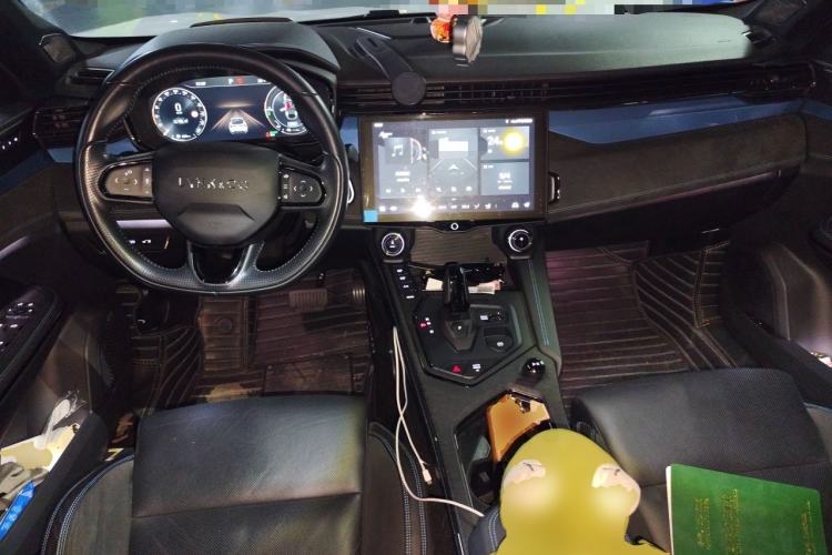 Used Lynk & Co 05 EM-P 2021 1.5TD PHEV HALO Center Console