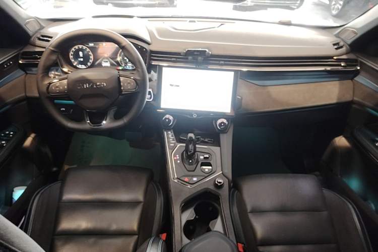 Used Lynk & Co 05 EM-P 2021 1.5TD PHEV HALO Center Console
