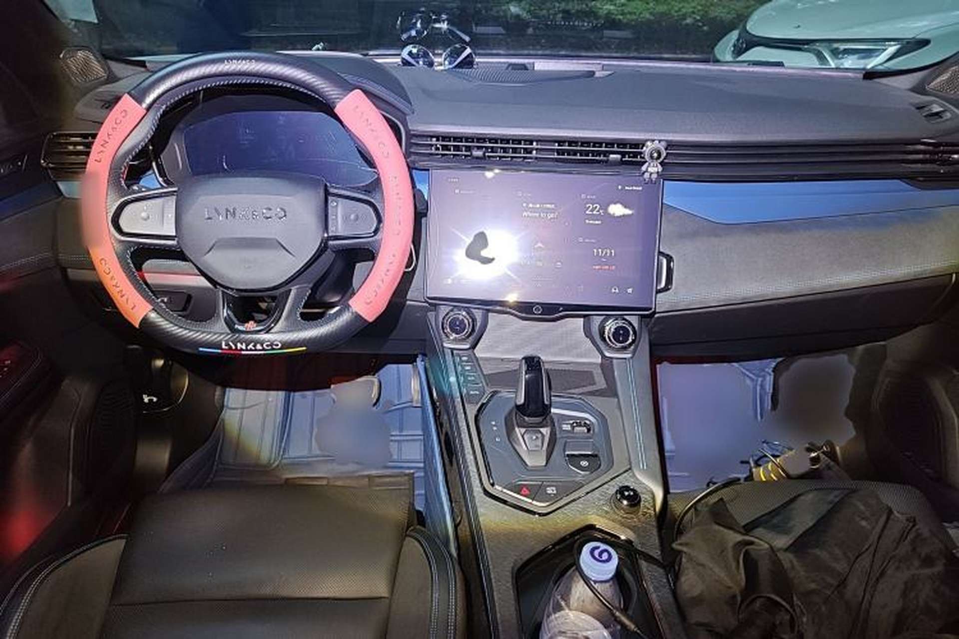 Used Lynk & Co 05 EM-P 2021 1.5TD PHEV HALO Center Console