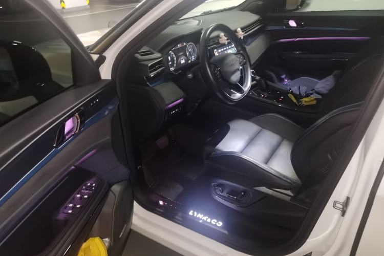 Used Lynk & Co 05 EM-P 2021 1.5TD PHEV HALO Driver Seat
