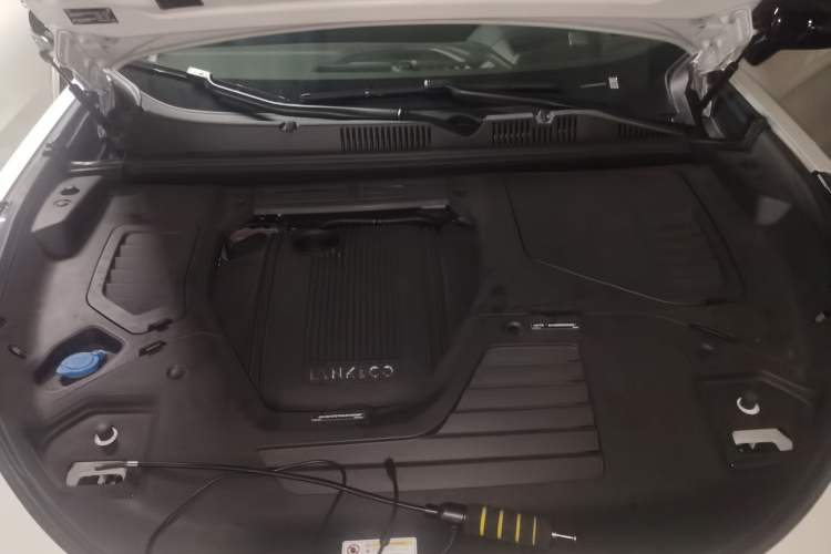 Used Lynk & Co 05 EM-P 2021 1.5TD PHEV HALO Engine Bay