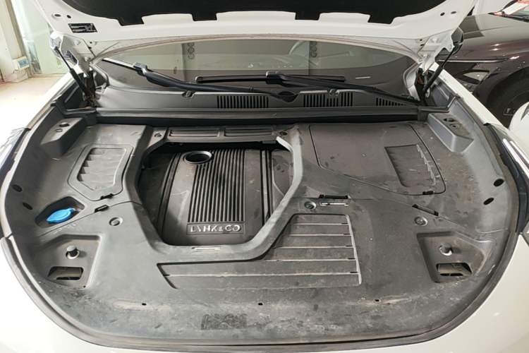 Used Lynk & Co 05 EM-P 2021 1.5TD PHEV HALO Engine Bay