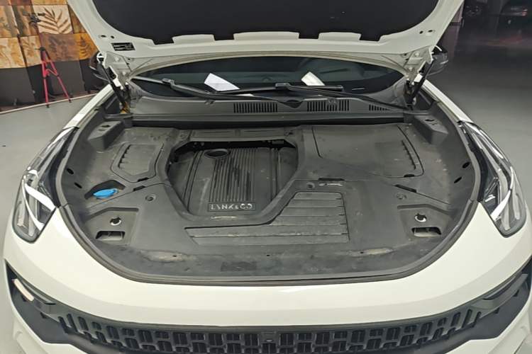 Used Lynk & Co 05 EM-P 2021 1.5TD PHEV HALO Engine Bay