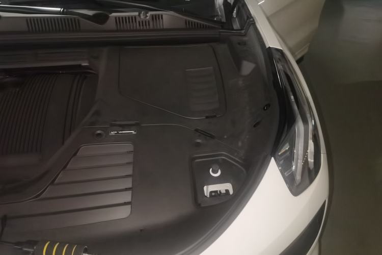 Used Lynk & Co 05 EM-P 2021 1.5TD PHEV HALO Engine Bay Left