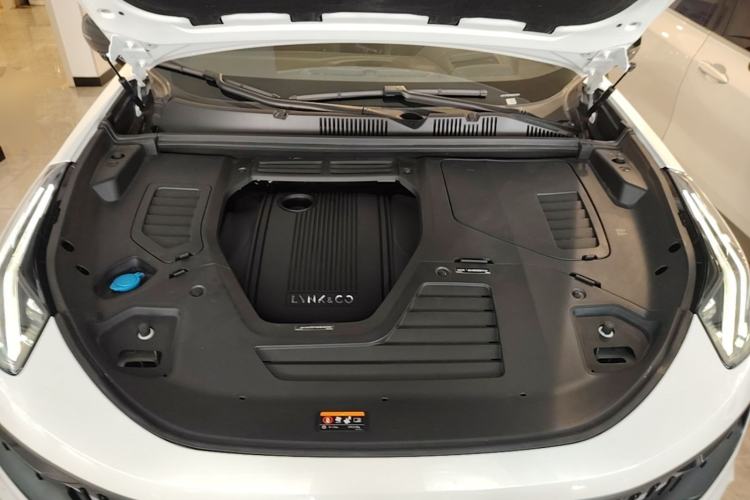 Used Lynk & Co 05 EM-P 2021 1.5TD PHEV HALO Engine Bay