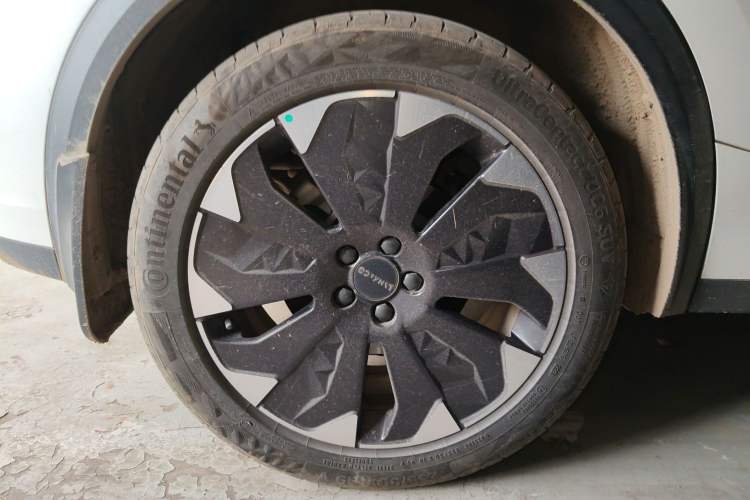 Used Lynk & Co 05 EM-P 2021 1.5TD PHEV HALO Exterior 5