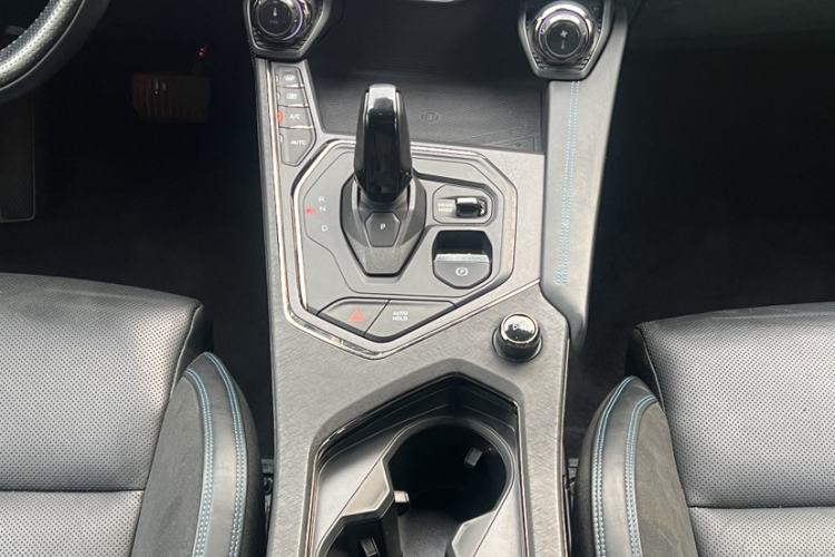 Used Lynk & Co 05 EM-P 2021 1.5TD PHEV HALO Gear Lever