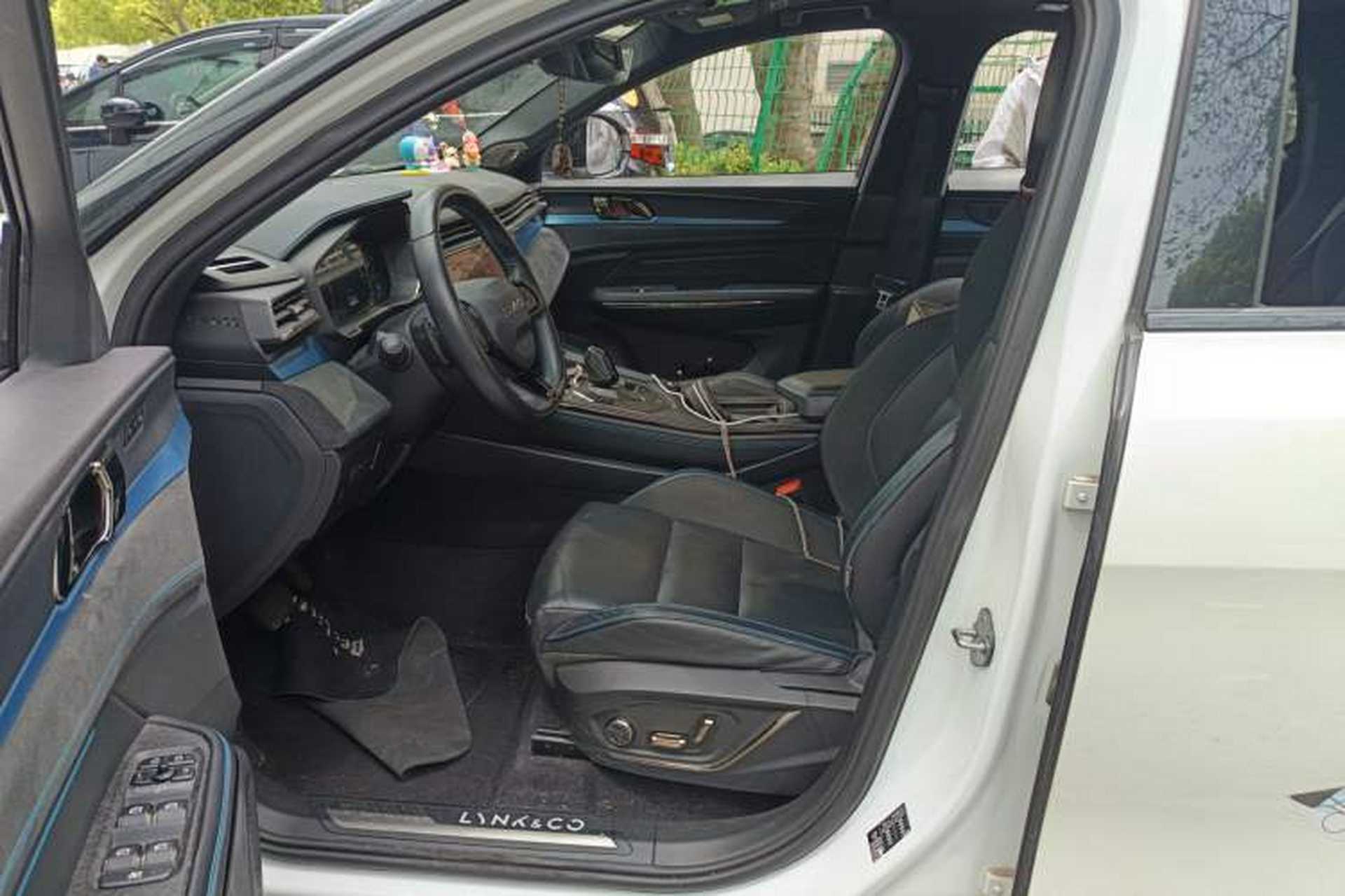 Used Lynk & Co 05 EM-P 2021 1.5TD PHEV HALO Left Front Seat