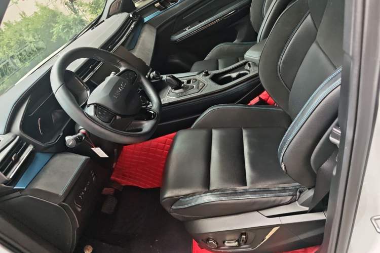 Used Lynk & Co 05 EM-P 2021 1.5TD PHEV HALO Left Front Seat