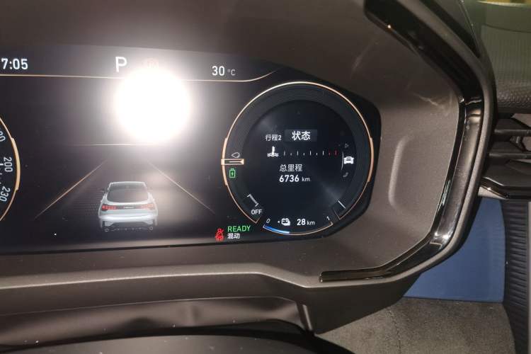 Used Lynk & Co 05 EM-P 2021 1.5TD PHEV HALO Odometer Close Up