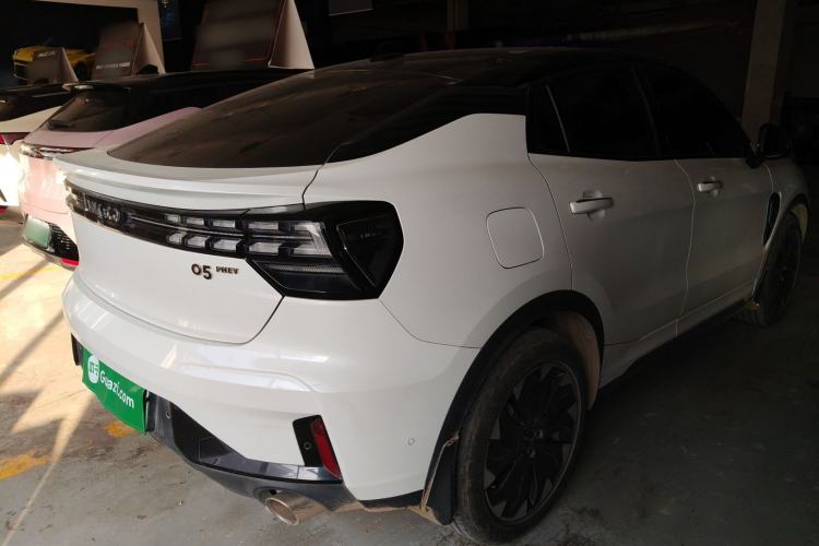 Used Lynk & Co 05 EM-P 2021 1.5TD PHEV HALO Rear Right 45 Deg