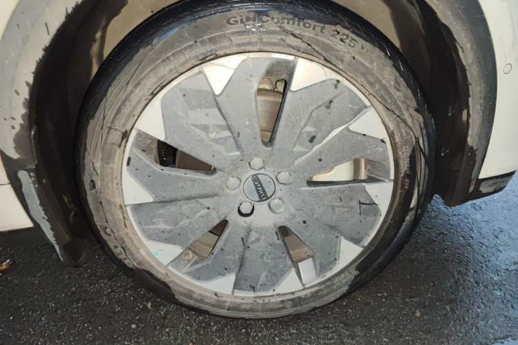 Used Lynk & Co 05 EM-P 2021 1.5TD PHEV HALO Right Front Wheel Hub