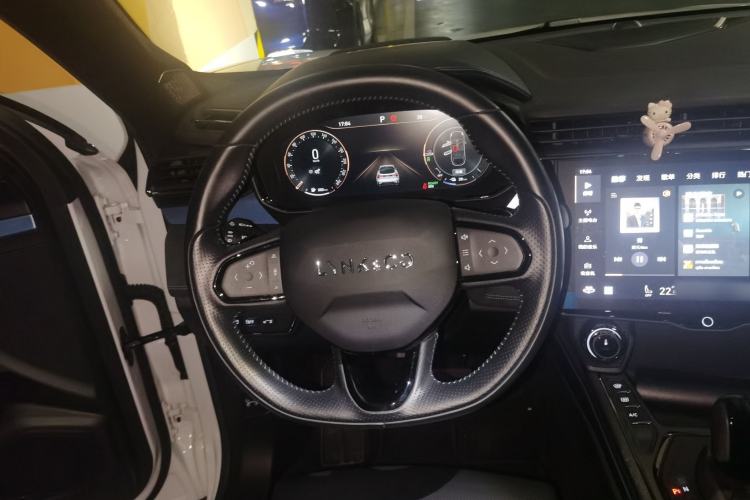 Used Lynk & Co 05 EM-P 2021 1.5TD PHEV HALO Steering Wheel