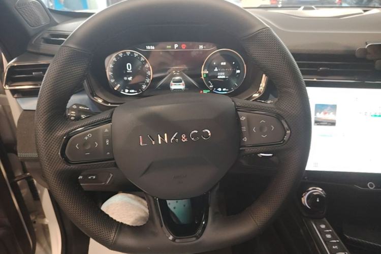 Used Lynk & Co 05 EM-P 2021 1.5TD PHEV HALO Steering Wheel