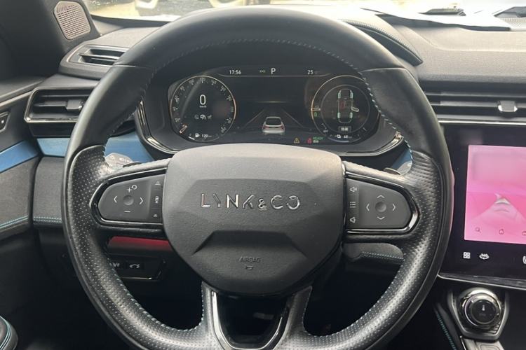 Used Lynk & Co 05 EM-P 2021 1.5TD PHEV HALO Steering Wheel