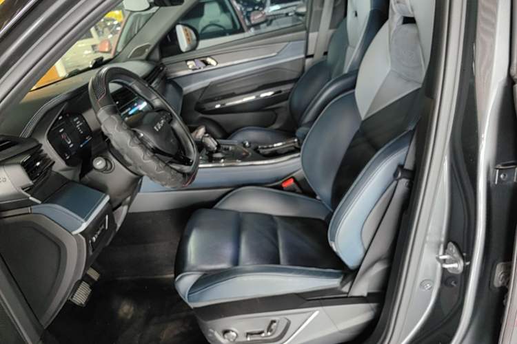 Used Lynk & Co 05 EM-P 2023 1.5TD EM-P Left Front Seat