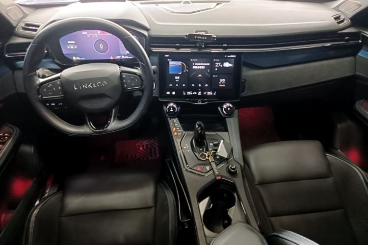 Used Lynk & Co 05 EM-P 2023 1.5TD EM-P Center Console