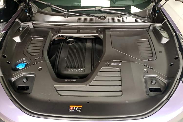 Used Lynk & Co 05 EM-P 2023 1.5TD EM-P Engine Bay
