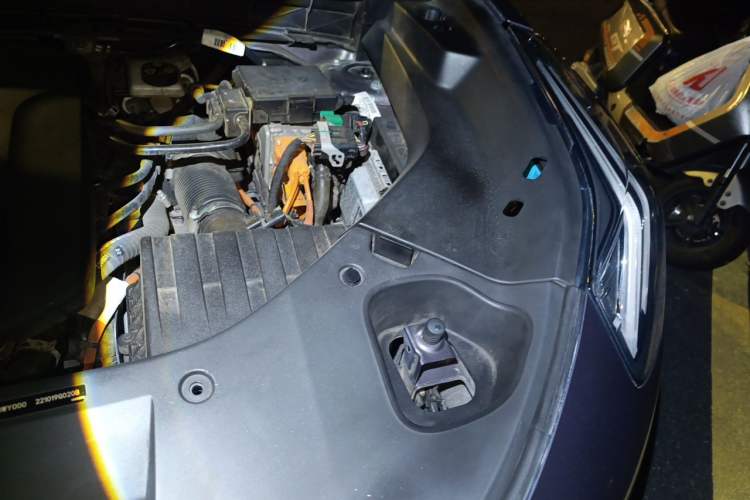 Used Lynk & Co 05 EM-P 2023 1.5TD EM-P Engine Bay Left