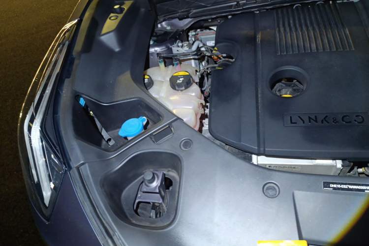 Used Lynk & Co 05 EM-P 2023 1.5TD EM-P Engine Bay Right