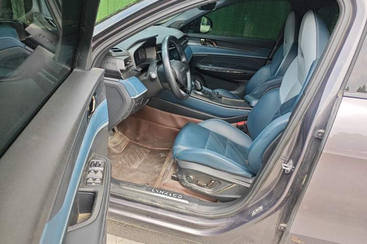 Used Lynk & Co 05 EM-P 2023 1.5TD EM-P Interior 3
