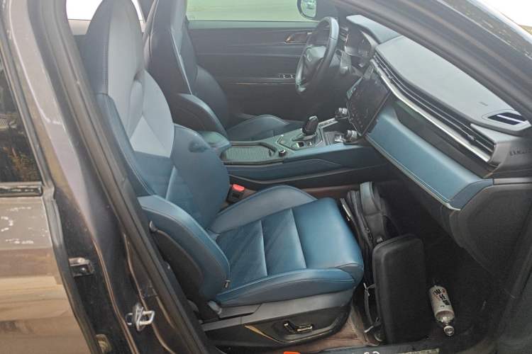 Used Lynk & Co 05 EM-P 2023 1.5TD EM-P Right Front Seat