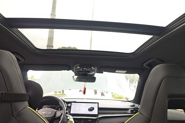 Used Lynk & Co 06 2023 Remix 1.5T Hero Headliner
