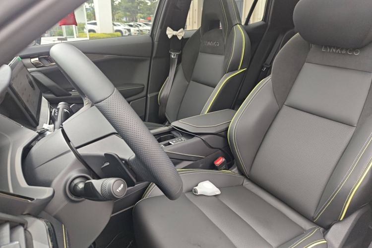Used Lynk & Co 06 2023 Remix 1.5T Hero Left Front Seat