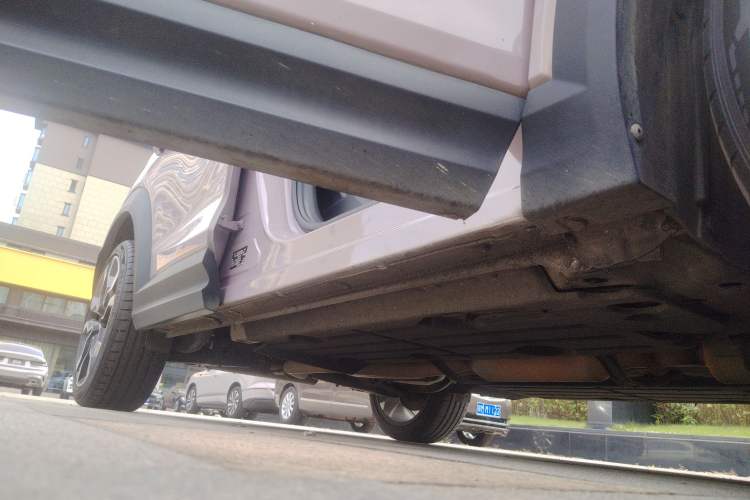 Used Lynk & Co 06 2023 Remix 1.5T Shero Right Side Sill